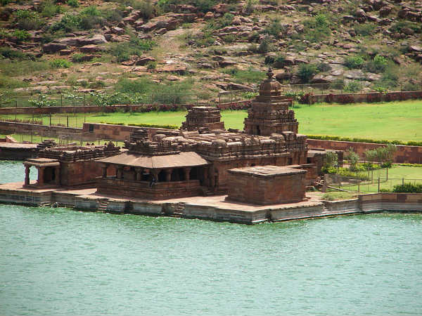 ಭೂತನಾಥ ದೇವಾಲಯ: