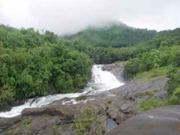 ಕೇರಳ: ಅಡ್ಯಾನ್ಪಾರಾ ಜಲಪಾತ: