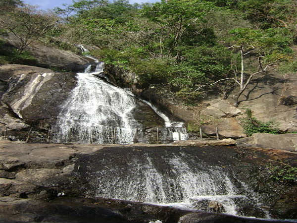 ಮಂಕಿ ಜಲಪಾತ: