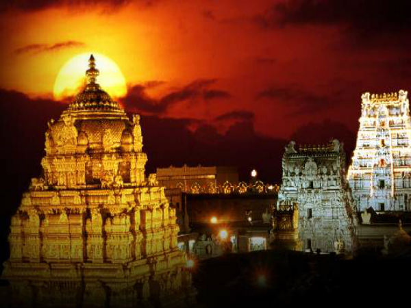 ತಿರುಮಲ ವೆಂಕಟೇಶ್ವರ ದೇವಾಲಯ, ಆಂಧ್ರ ಪ್ರದೇಶ: