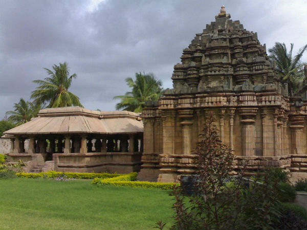 ಪಂಚಲಿಂಗೇಶ್ವರ ದೇವಸ್ಥಾನ, ಹೂಲಿ: