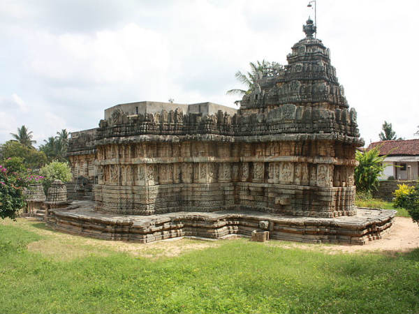ಮಲ್ಲಿಕಾರ್ಜುನ ದೇವಾಲಯ, ಬಸರಳು: