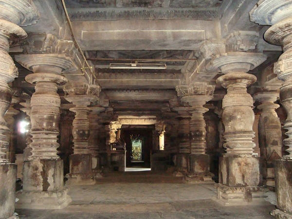 ಕನ್ನಡ ಪರಂಪರೆಯ ಹೊಳಪಿರುವ ಲಕ್ಷ್ಮೇಶ್ವರ ಕನ್ನಡ ಪರಂಪರೆಯ ಹೊಳಪಿರುವ ಲಕ್ಷ್ಮೇಶ್ವರ