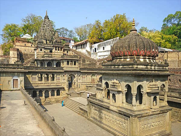 ಆಕರ್ಷಕ ಮಹೇಶ್ವರ: