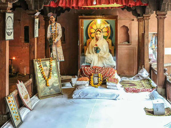 ಆಕರ್ಷಕ ಮಹೇಶ್ವರ: