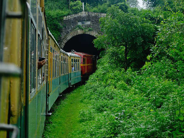 4. ಕಲ್ಕಾ-ಶಿಮ್ಲಾ ಪರ್ವತ ರೈಲು: