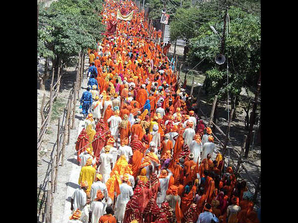 ಮೋಡಿ ಮಾಡಿರುವ ಕುಂಭ: