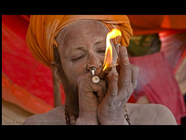 ಮೋಡಿ ಮಾಡಿರುವ ಕುಂಭ: