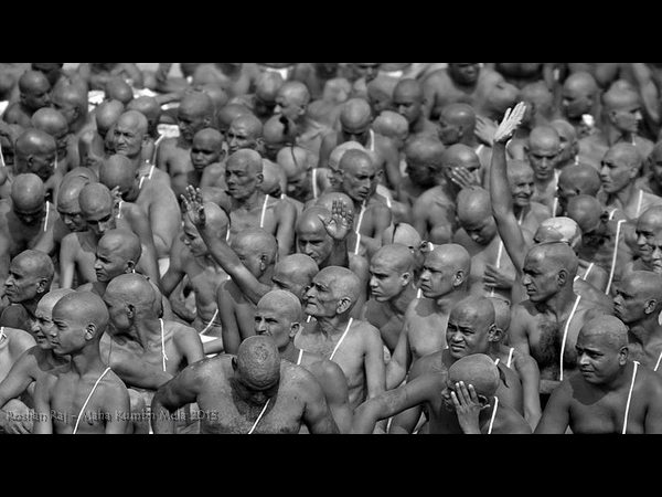 ಮೋಡಿ ಮಾಡಿರುವ ಕುಂಭ: