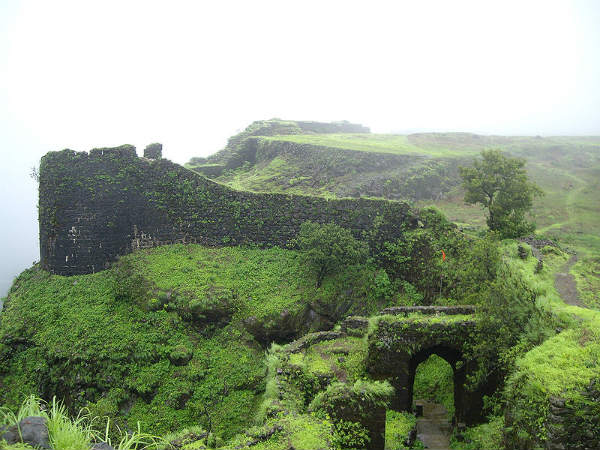 ಪ್ರಚಂಡ ಕೋಟೆಗಳು: