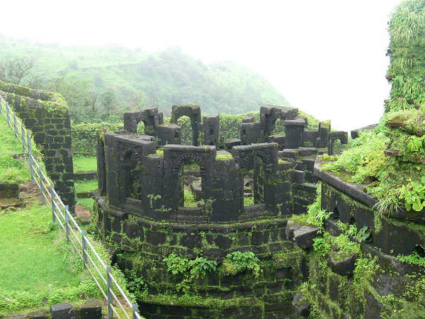 ಪ್ರಚಂಡ ಕೋಟೆಗಳು: