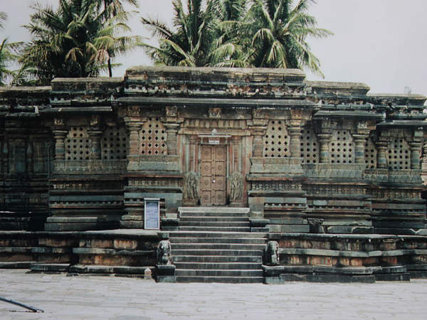 ಅರಸೀಕೆರೆ ಹಾಗೂ ಸುತ್ತಮುತ್ತ: