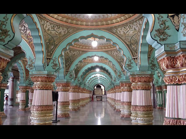 ಮೈಸೂರು ಅರಮನೆಯ ಸುಂದರ ಚಿತ್ರಗಳು: