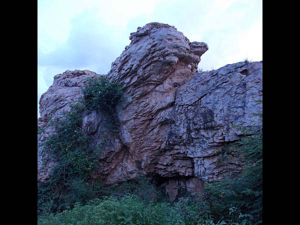ವಿಸ್ಮಯಕರ ಶಿಲಾ ರಚನೆಗಳು: