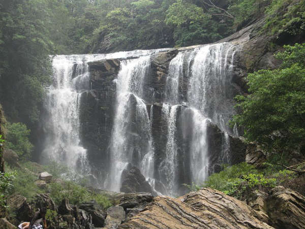 ಸಾತೋಡಿ ಹಾಗೂ ಮಾಗೋಡು ಜಲಪಾತಗಳು: