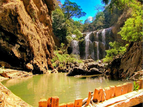 ಸಾತೋಡಿ ಹಾಗೂ ಮಾಗೋಡು ಜಲಪಾತಗಳು: