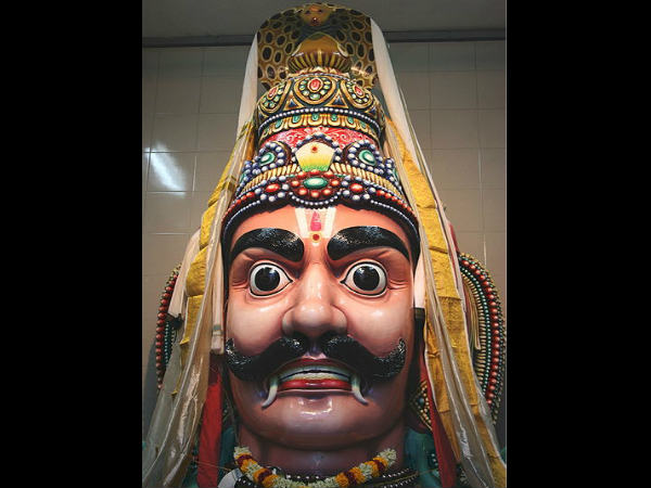 ಮಂಗಳಮುಖಿಯರಿಂದ ಆಚರಿಸಲಾಗುವ ಉತ್ಸವ ಮಂಗಳಮುಖಿಯರಿಂದ ಆಚರಿಸಲಾಗುವ ಉತ್ಸವ