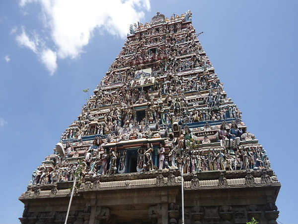 ಮೈಲಾಪುರದ ಕಾಪಾಲೀಶ್ವರನ ಸನ್ನಿಧಿ ಮೈಲಾಪುರದ ಕಾಪಾಲೀಶ್ವರನ ಸನ್ನಿಧಿ
