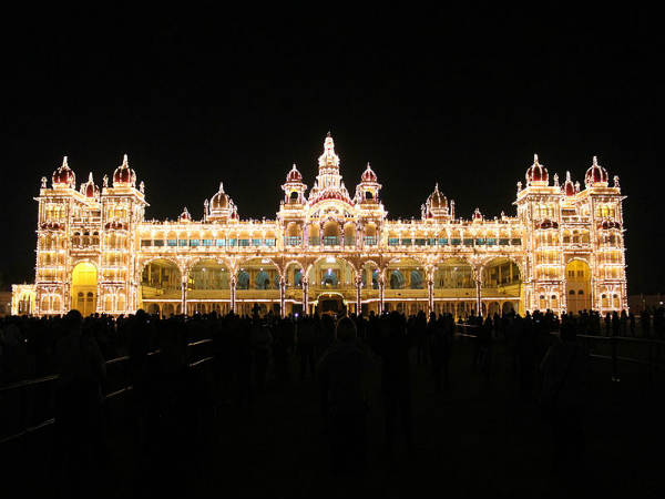 ಮೈಸೂರು ಅರಮನೆಯ ವಿಶೇಷತೆಗಳು ಮೈಸೂರು ಅರಮನೆಯ ವಿಶೇಷತೆಗಳು