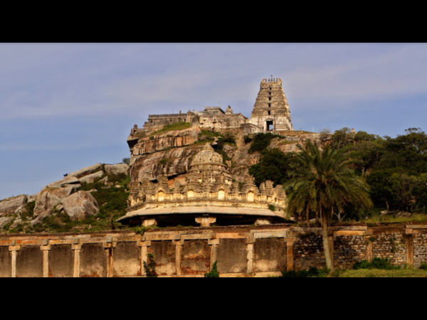 ಕಂಡೂ ಕಾಣದಂತಿರುವ ಪಾಂಡವಪುರ ವಿಶೇಷ ಕಂಡೂ ಕಾಣದಂತಿರುವ ಪಾಂಡವಪುರ ವಿಶೇಷ