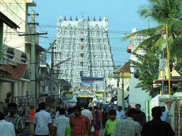 ತ್ರಿಮೂರ್ತಿಗಳ ದಿವ್ಯ ನೆಲೆ: