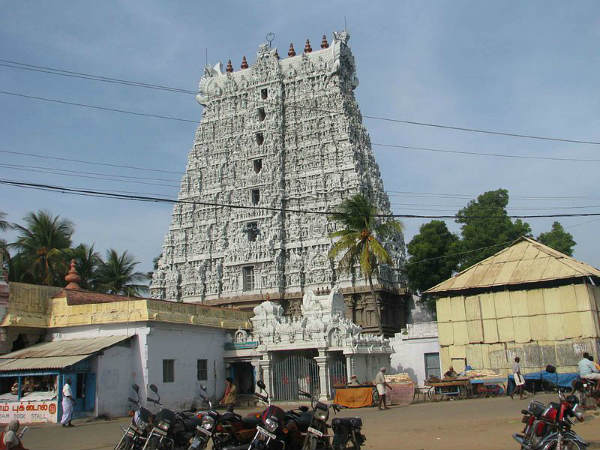 ತ್ರಿಮೂರ್ತಿಗಳ ದಿವ್ಯ ನೆಲೆ: