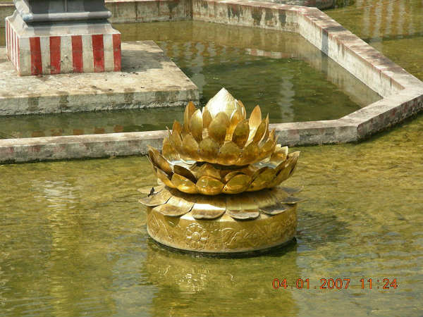 ಅದ್ಭುತ ದಂತಕಥೆಯ ಮೀನಾಕ್ಷಿ ದೇವಾಲಯ: