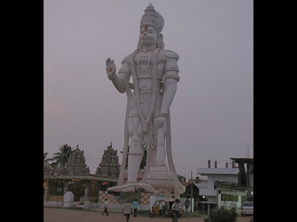 15 ಎತ್ತರದ ಪ್ರತಿಮೆಗಳು: