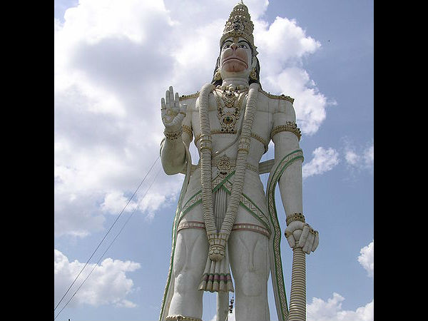 15 ಎತ್ತರದ ಪ್ರತಿಮೆಗಳು: