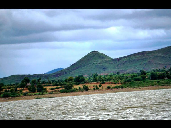 ತಪ್ಪದೆ ನೋಡಿ ಚಿತ್ರದುರ್ಗದ ಗಾಯಿತ್ರಿ ಜಲಾಶಯ ತಪ್ಪದೆ ನೋಡಿ ಚಿತ್ರದುರ್ಗದ ಗಾಯಿತ್ರಿ ಜಲಾಶಯ