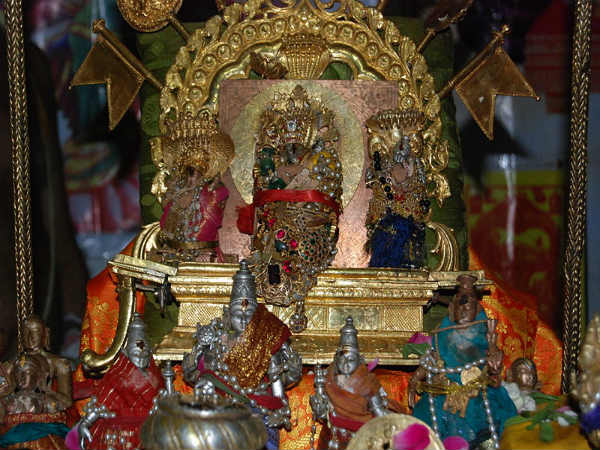 ಕುದುರೆಮುಖ ಮಾನವ ಶರೀರದ ಹಯಗ್ರೀವ ಸ್ವಾಮಿ ಕುದುರೆಮುಖ ಮಾನವ ಶರೀರದ ಹಯಗ್ರೀವ ಸ್ವಾಮಿ