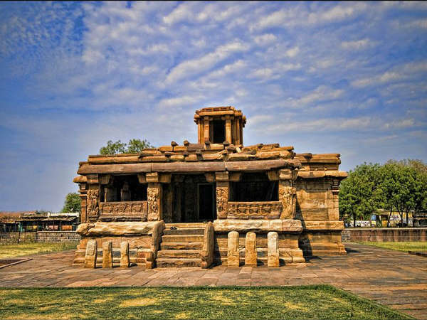 ಅತ್ಯಂತ ಪುರಾತನ ದೇವಾಲಯಗಳು: