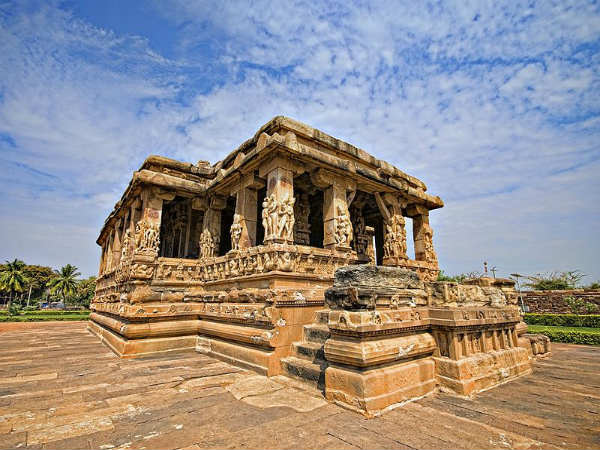 ಅತ್ಯಂತ ಪುರಾತನ ದೇವಾಲಯಗಳು: