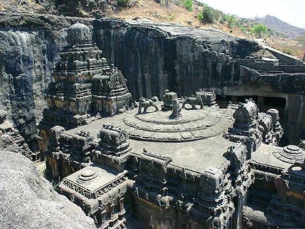 ಅತ್ಯಂತ ಪುರಾತನ ದೇವಾಲಯಗಳು:
