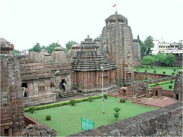 ಅತ್ಯಂತ ಪುರಾತನ ದೇವಾಲಯಗಳು: