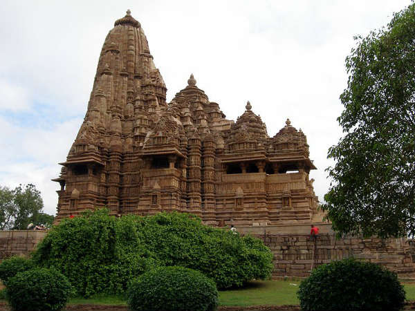 ಅತ್ಯಂತ ಪುರಾತನ ದೇವಾಲಯಗಳು: