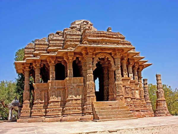 ಅತ್ಯಂತ ಪುರಾತನ ದೇವಾಲಯಗಳು: