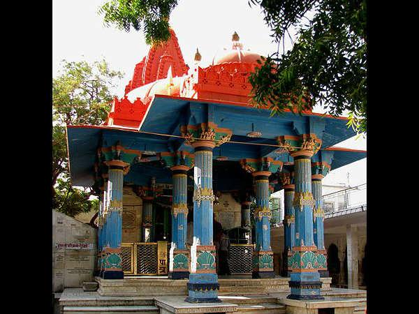 ಅತ್ಯಂತ ಪುರಾತನ ದೇವಾಲಯಗಳು: