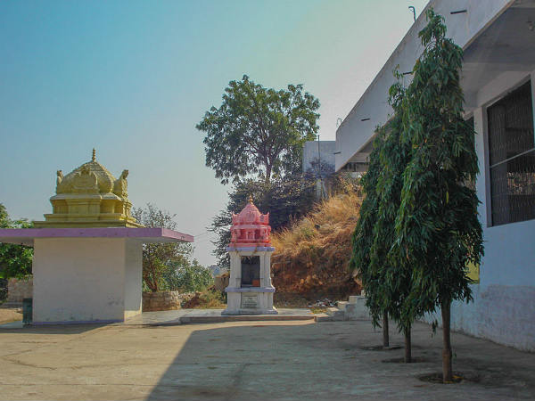 ಸುಂದರ ಸರಸ್ವತಿ ದೇವಾಲಯಗಳು: