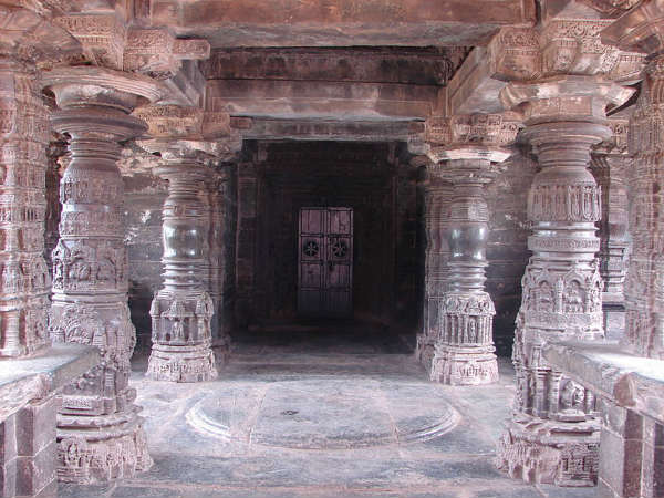 ಸುಂದರ ಸರಸ್ವತಿ ದೇವಾಲಯಗಳು: