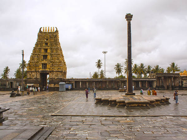 ಮನಸೆಳೆವ ಸುಂದರ ಧ್ವಜಸ್ತಂಭಗಳು: