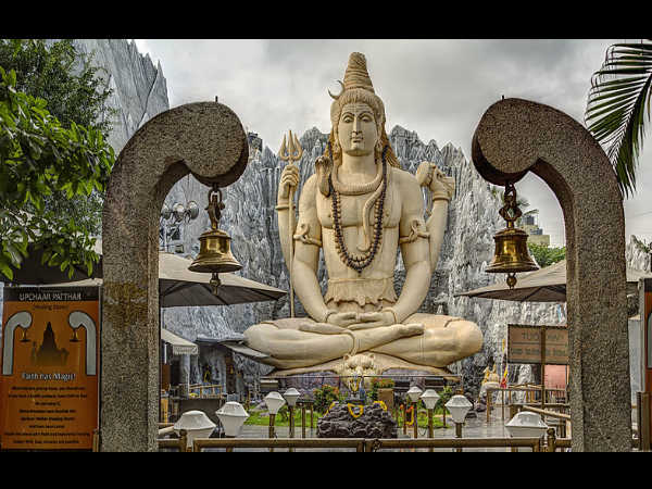 ಮುರುಗೇಶಪಾಳ್ಯದ ಕೆಂಪ್ ಫೋರ್ಟ್ ಶಿವನ ವಿಶೇಷತೆಗಳು ಮುರುಗೇಶಪಾಳ್ಯದ ಕೆಂಪ್ ಫೋರ್ಟ್ ಶಿವನ ವಿಶೇಷತೆಗಳು