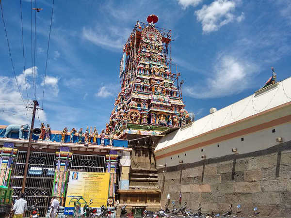 ಶಿವನಿಗೆ ಶಿಕ್ಷಕನಾಗಿರುವ ಸ್ವಾಮಿನಾಥಸ್ವಾಮಿಯ ನೆಲೆ ಶಿವನಿಗೆ ಶಿಕ್ಷಕನಾಗಿರುವ ಸ್ವಾಮಿನಾಥಸ್ವಾಮಿಯ ನೆಲೆ