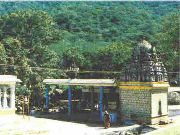 ಪತಿವೃತೆಯ ಪಾವಿತ್ರ್ಯತೆ ಬಿಂಬಿಸುವ ಬೆಟ್ಟಗಳು! ಪತಿವೃತೆಯ ಪಾವಿತ್ರ್ಯತೆ ಬಿಂಬಿಸುವ ಬೆಟ್ಟಗಳು!