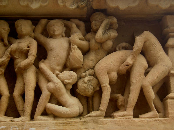 ಮಿಥುನ ಶಿಲ್ಪಕಲೆ