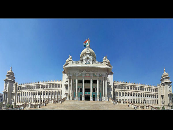 ವಿಧಾನ ಸೌಧ :