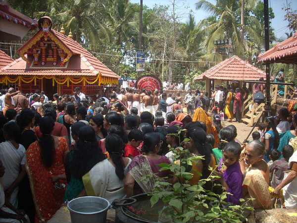 ದೇವಿಯ ಹಿನ್ನಿಲೆ