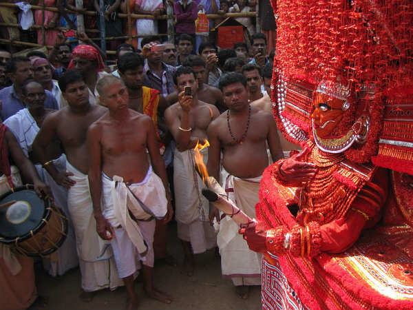 ಕುಹುಕುತನದ ಅನಾವರಣ