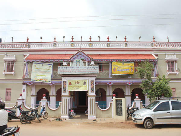 ರಾಘವೇಂದ್ರರ ವಿಗ್ರಹವಿದೆ