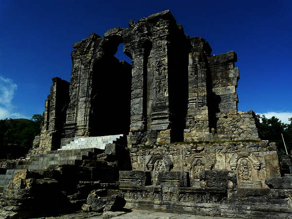 ದಕ್ಷಿಣ ಕಾಶ್ಮೀರದ ಅದ್ಭುತ ದೇವಾಲಯ